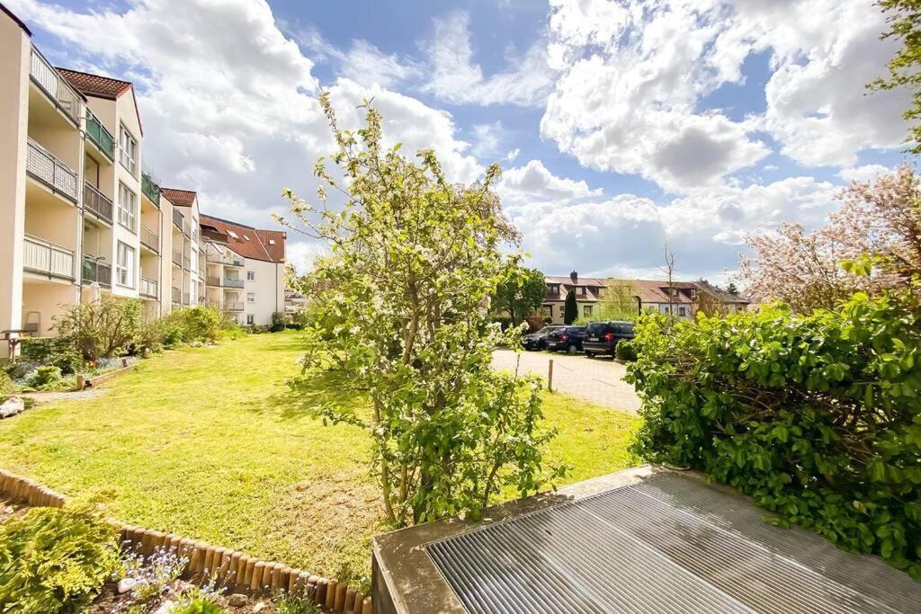 Apartment am Auensee mit großer Terrasse, Grill und Privat-Parkplatz Leipzig Exterior foto