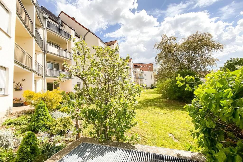 Apartment am Auensee mit großer Terrasse, Grill und Privat-Parkplatz Leipzig Exterior foto