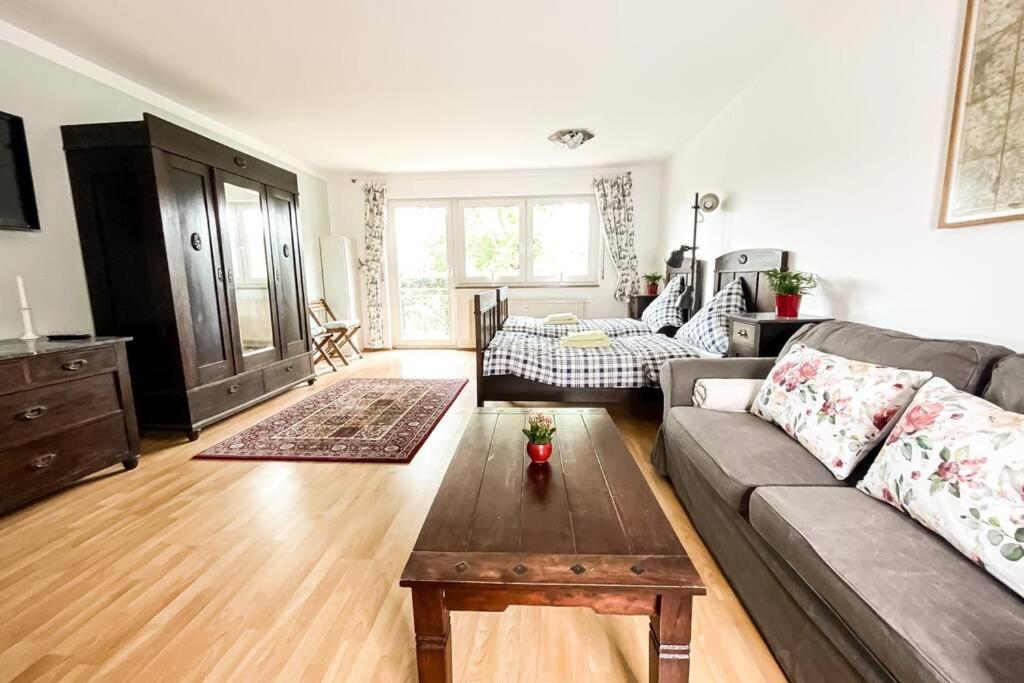 Apartment am Auensee mit großer Terrasse, Grill und Privat-Parkplatz Leipzig Exterior foto